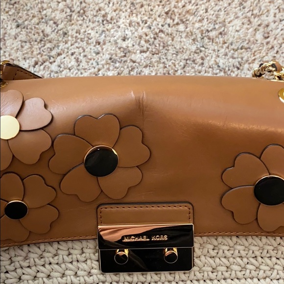 Michael Kors hand bag - Picture 10 of 12
